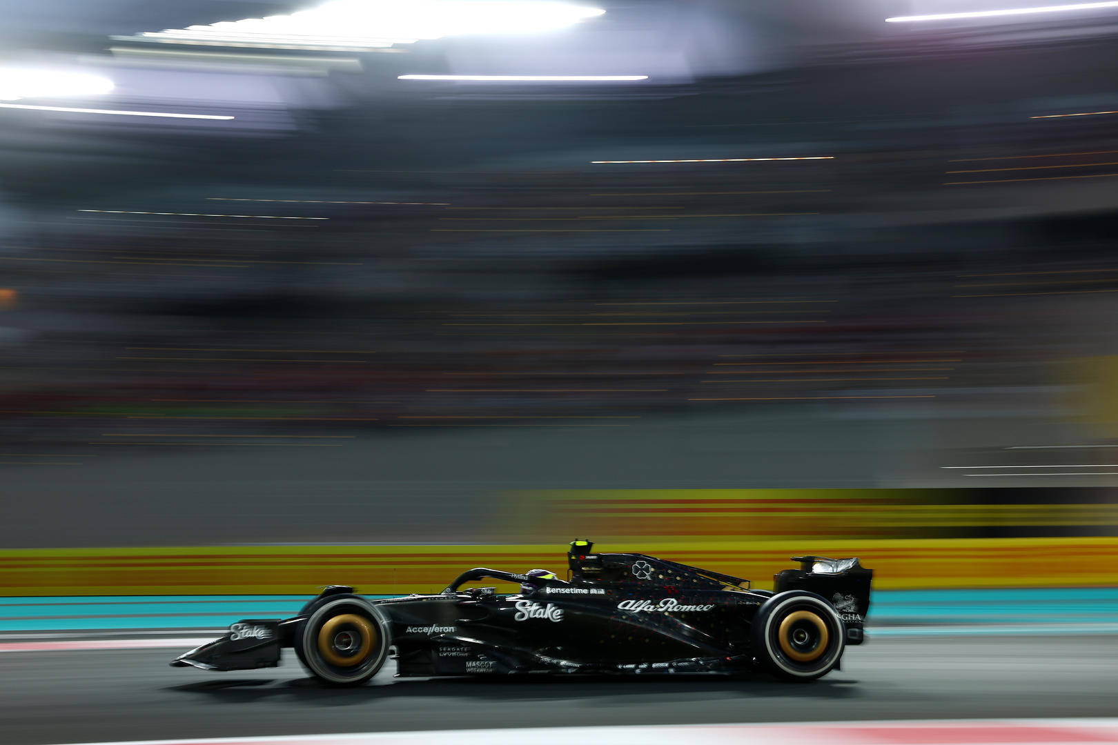 米兰体育网页版(官方}-关于F1车迷必看：2025赛季最受期待的比赛的信息