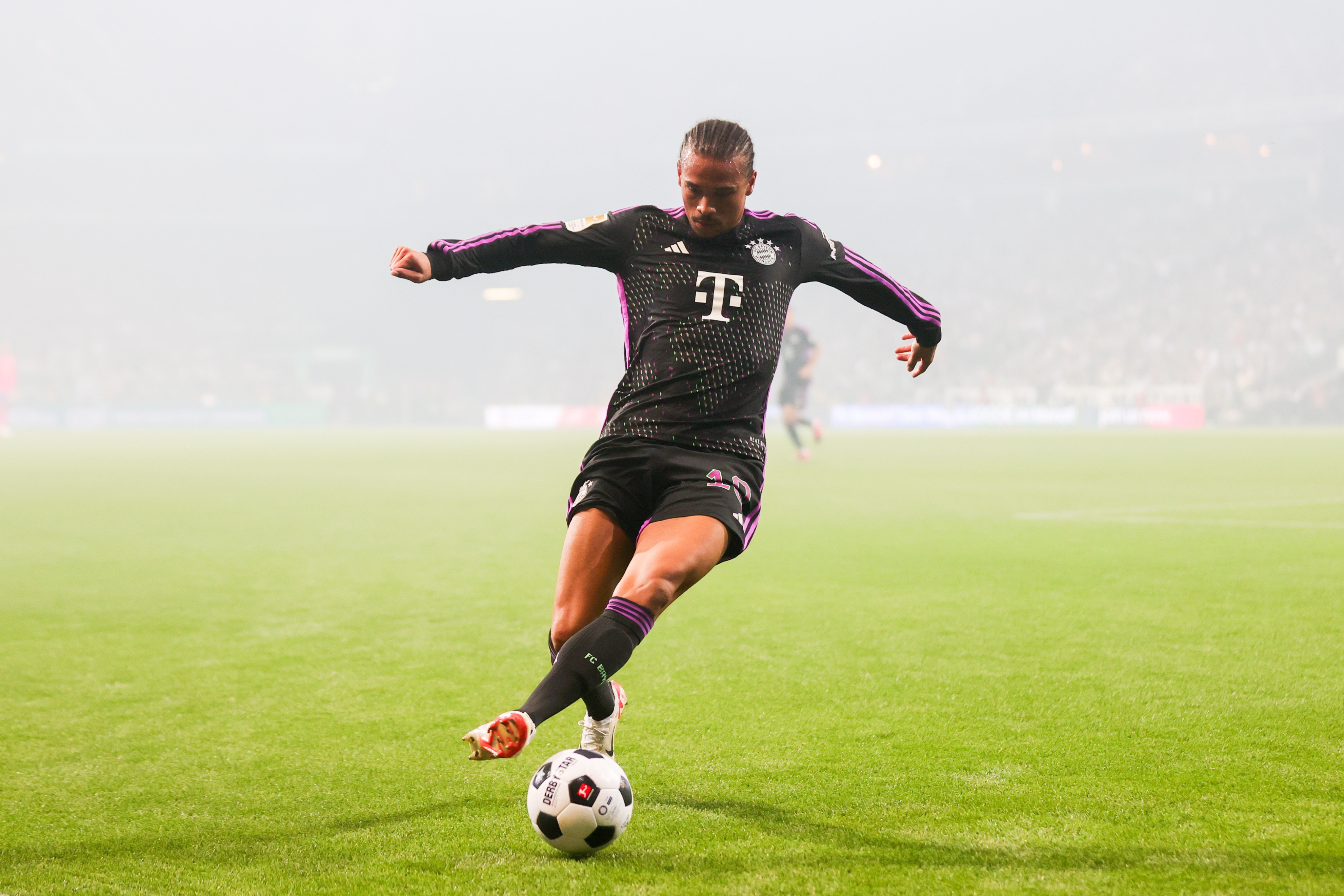 米兰体育官方网站APP下载-关于英超精彩纷呈，表现抢眼的球员屡创新高的信息