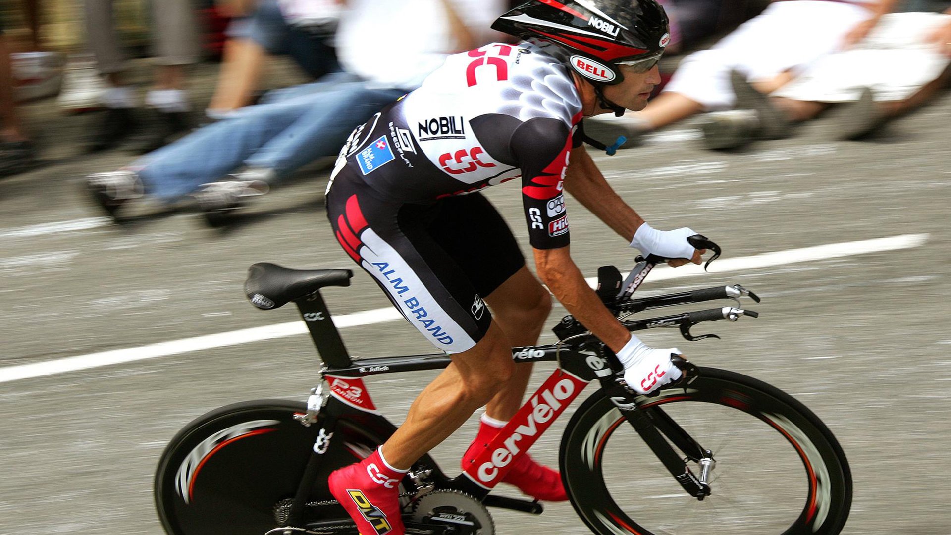 米兰体育(中国大陆)官网-德国女子公路赛选手在比赛中获得第十二名，德国女子田径运动员alica schmidt