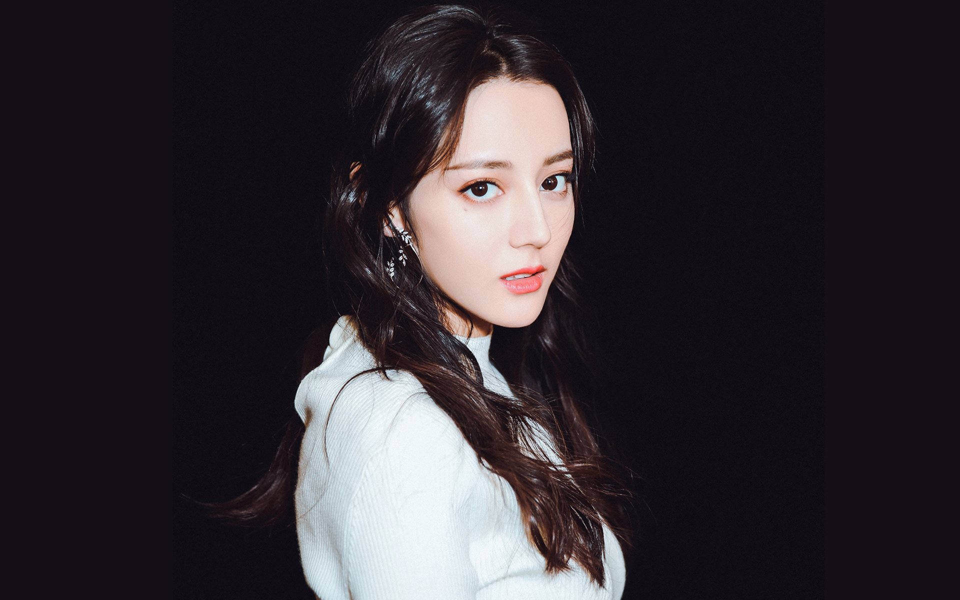 拜仁边路突破成为比赛关键通道,拜仁的边锋