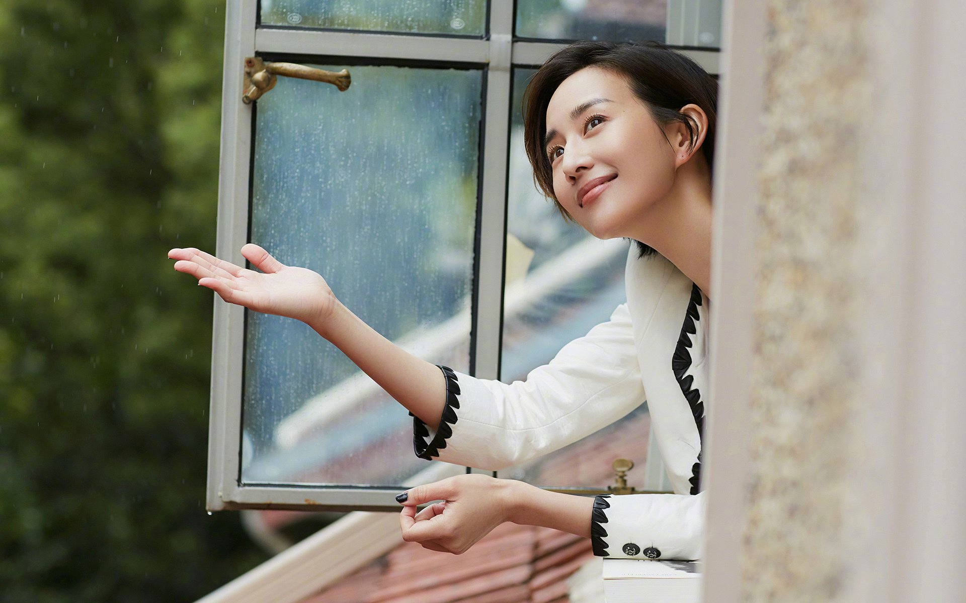 男子女队齐头并进,英格兰橄榄球更受关注,英式女子橄榄球比赛视频全场